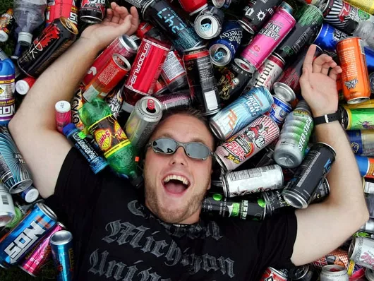 Felpörgött mutatók - az energiaital története
