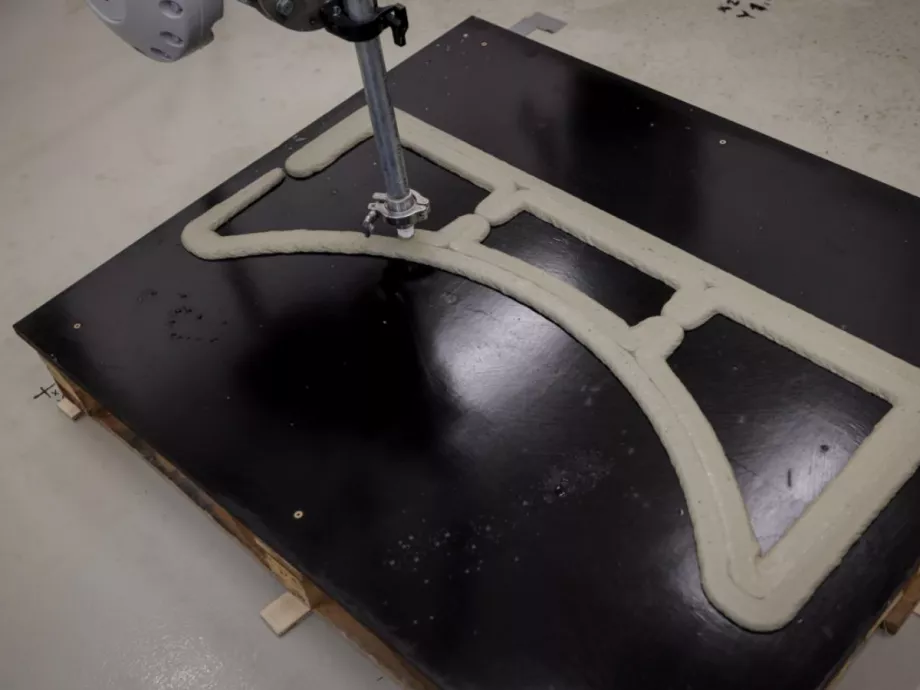 Bemutatták az első magyar egyetemi 3D betonnyomtatót