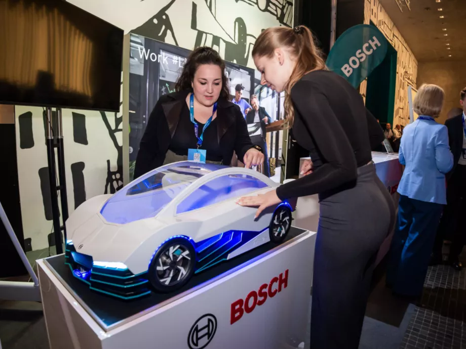 Új időszámítás az innovációban: a mesterséges intelligencia évtizedét formálja a Bosch