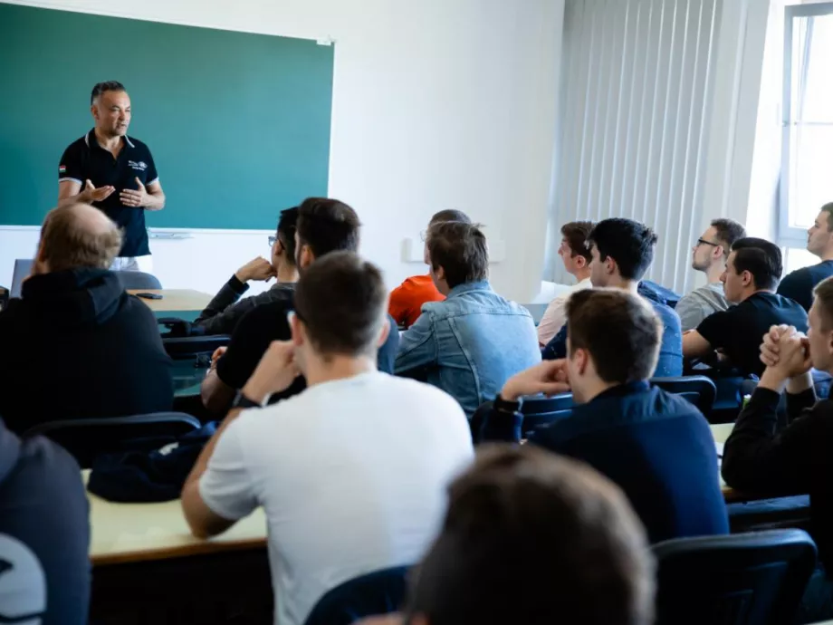 A cél: tovább csökkenteni az emberi hibák baleseti kockázatát