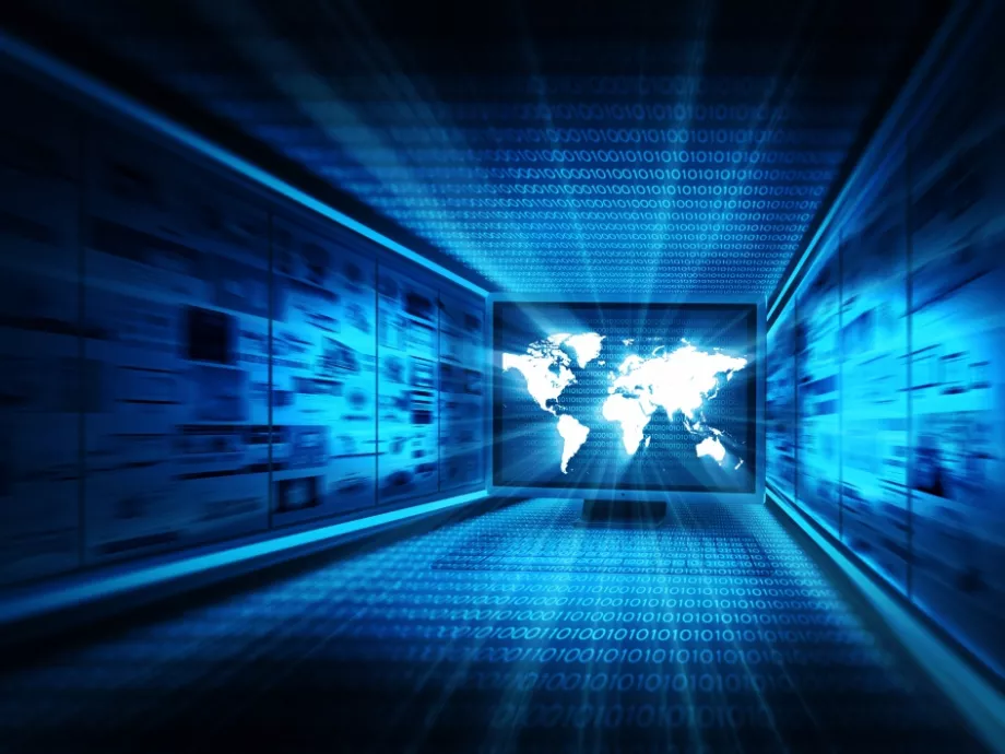 1,4 millió dollár támogatás az informatika-oktatásra