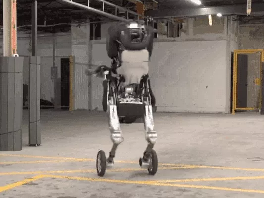 Bemutatták a kicsit hátborzongató kerekes robotot