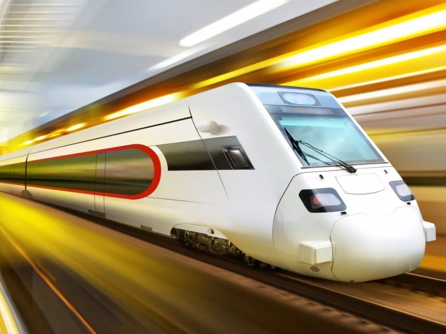 Jön a 4000 kilométer per órával száguldó vonat