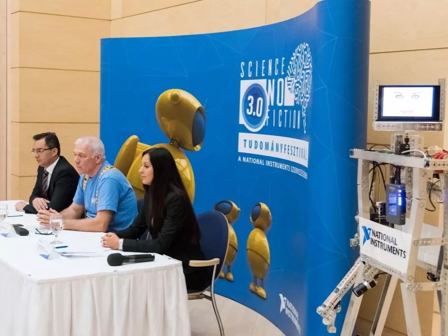 Debrecenben mérkőznek meg a nemzetközi robotprogramozók