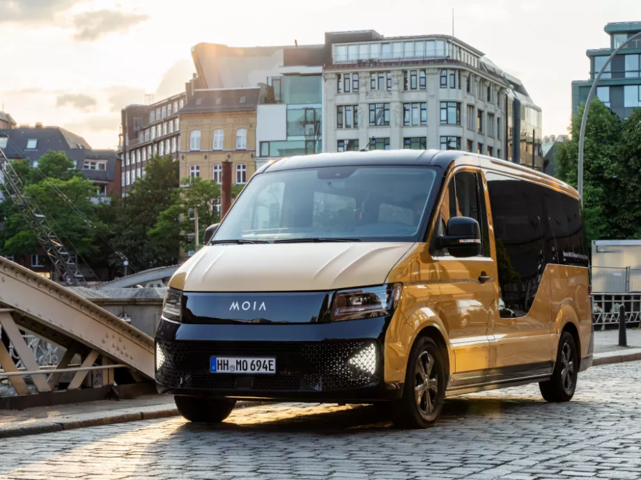 Házhoz visz az e-minibusz