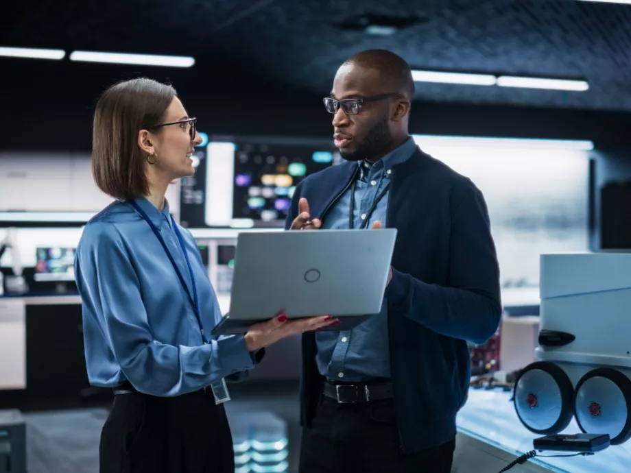 A Kyndryl a Microsofttal együttműködésben elindítja a Kyndryl Microsoft Acceleration Hubot