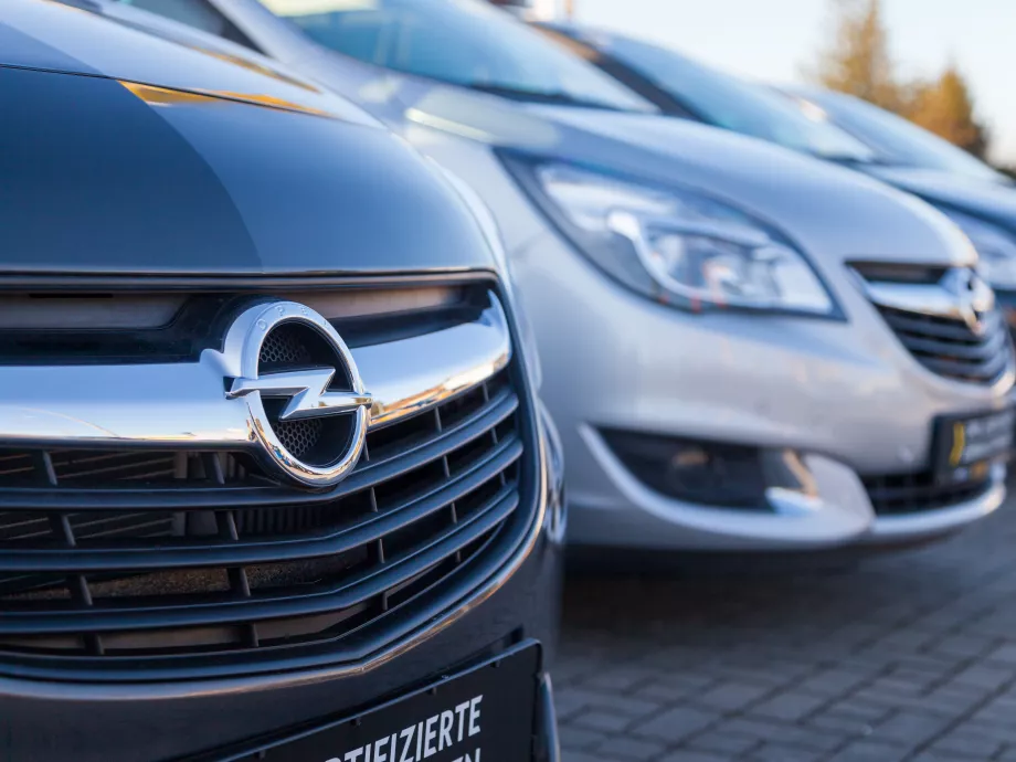Jelentősen növelte járműeladásait az Opel