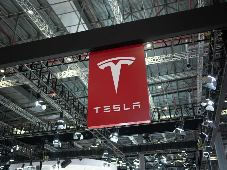 A Tesla újra első a globális elektromos járműeladásban