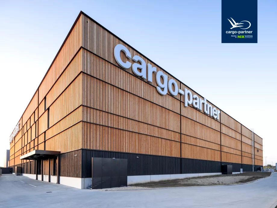 A cargo-partner az AutoStore rendszerrel növeli logisztikai hatékonyságát