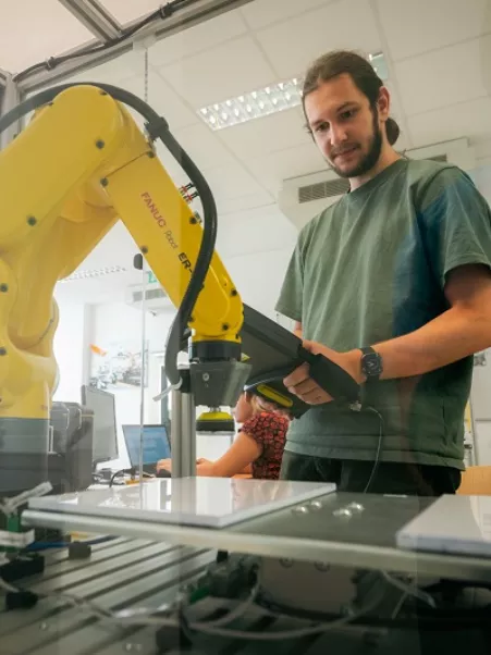 Ipari robotikában készül Európa élmezőnyébe az SZTE csapata