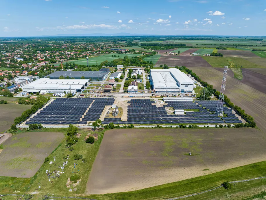 Naperőművel és energiatárolóval bővül a Ganz tápiószelei gyártelepe
