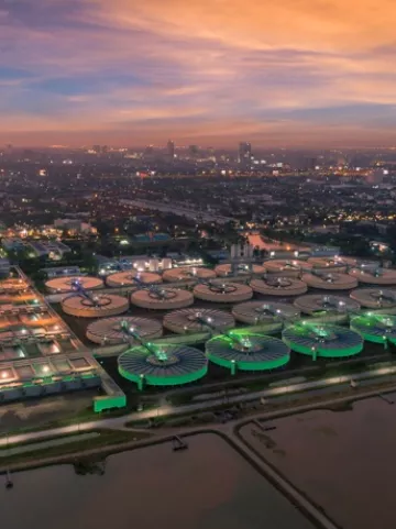AI és fenntarthatóság: két Schneider Electric-üzem is „globális Példakép” lett
