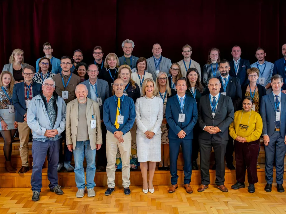 Huszonhárom ország kutatói tanácskoztak a mobilitásról Győrben