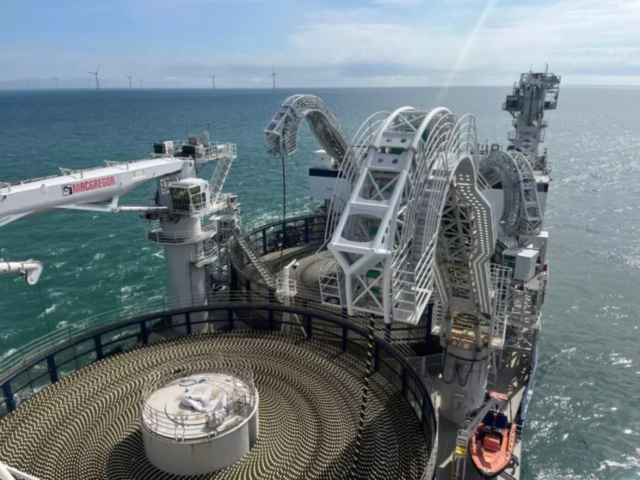 A tenger alatt is megy napenergia Németország és Nagy-Britannia között