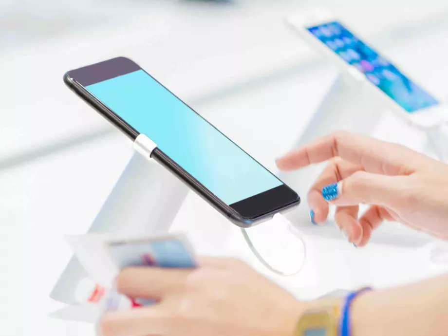 Elasztikusan nyúlós lehet a jövő telefonképernyője