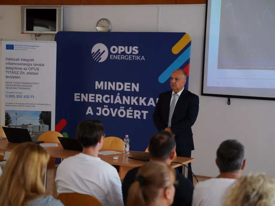 Újabb energiatárolók telepítésével segítik a megújulók integrálását