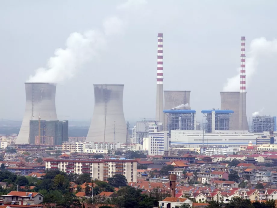 Nukleáris reaktorokra váltja a szénerőműveit Kína
