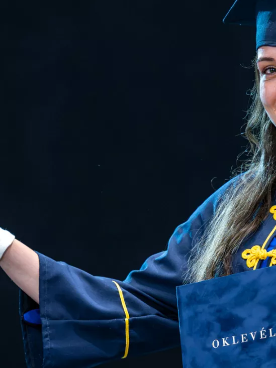 111 friss diplomás járműmérnök Győrben